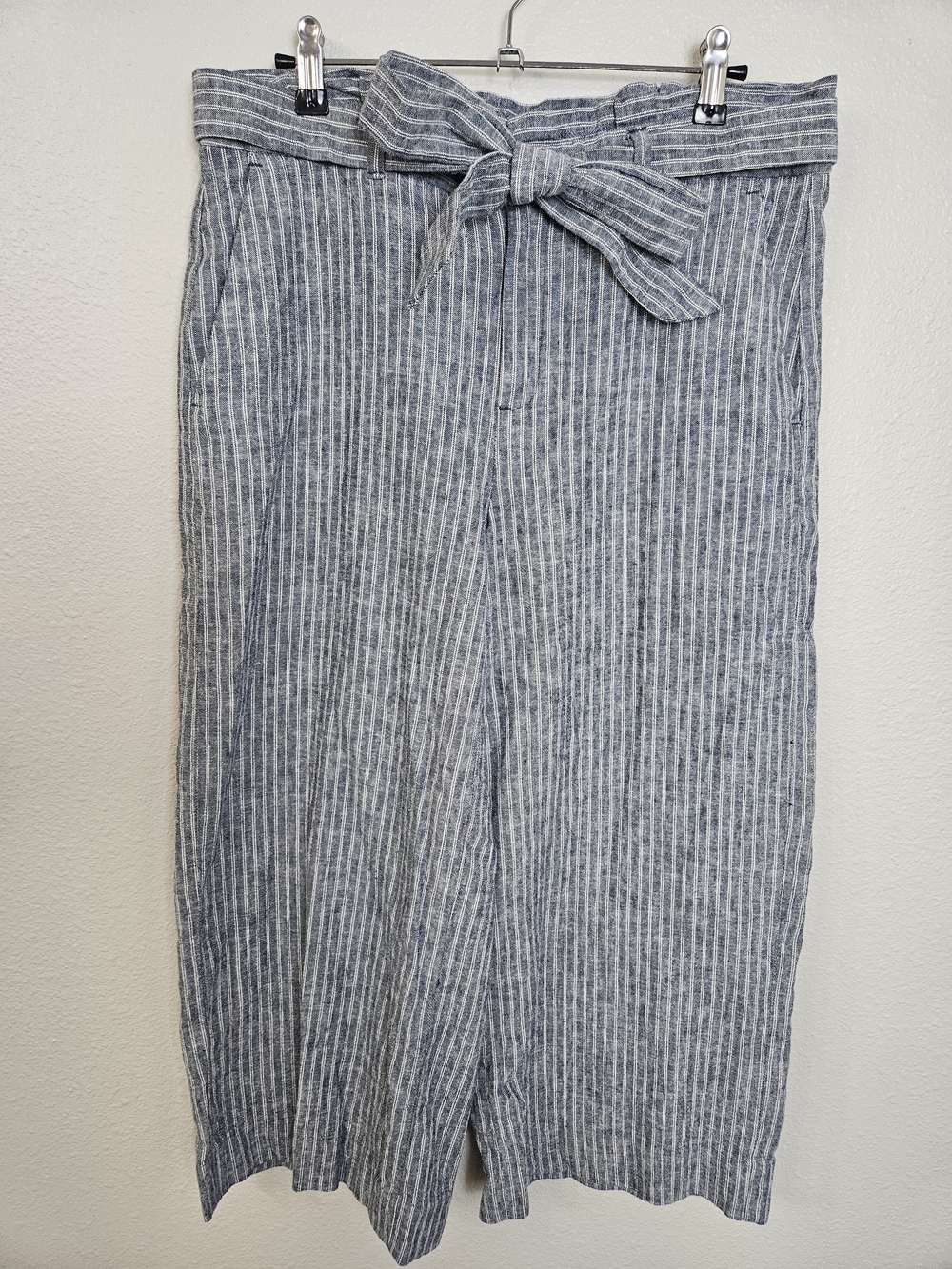 Banana Republic Blue and White Striped Linen Blend Capris with Tie Waist